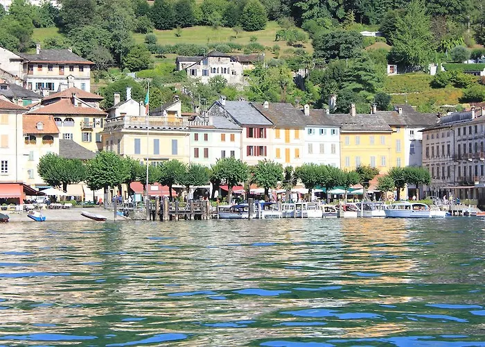 Alojamento de Acomodação e Pequeno-almoço Al Dom Orta San Giulio